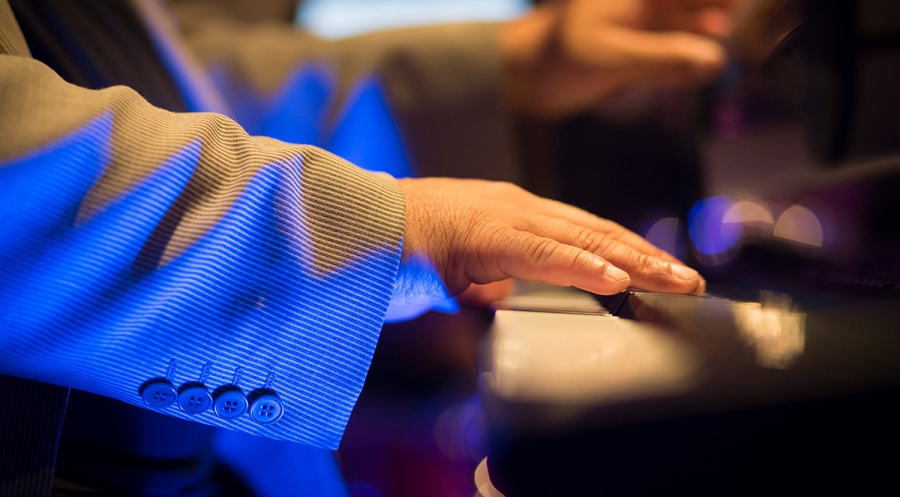 Off the Wagon Dueling Piano Bar Is Back